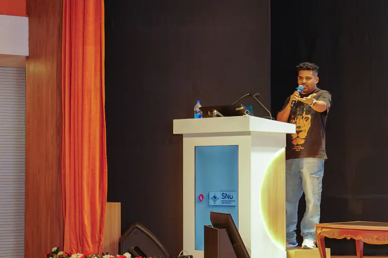 Belal Khan delivering a university keynote